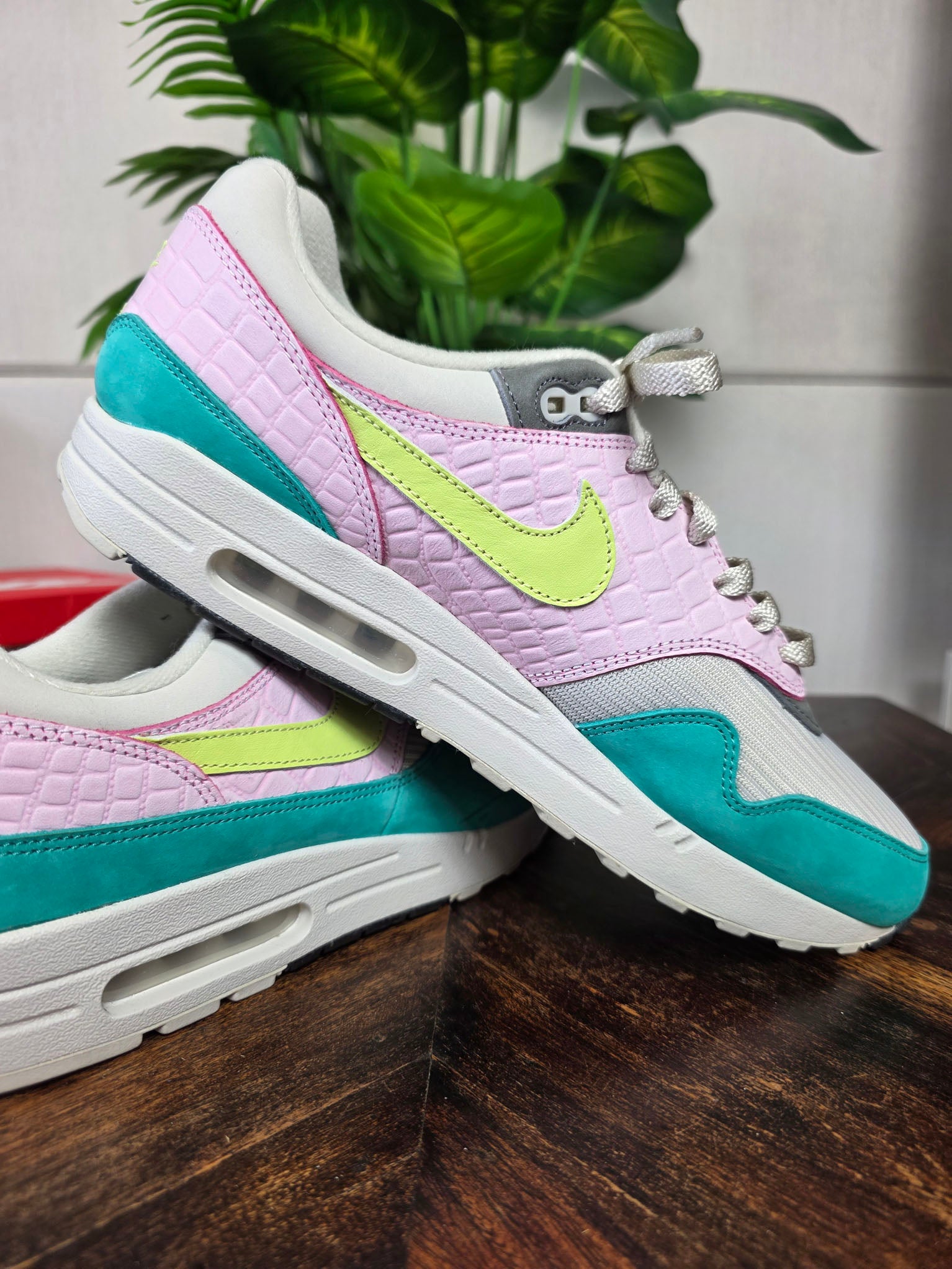 Nike Air Max 1 Blue Pink Yellow maat 46