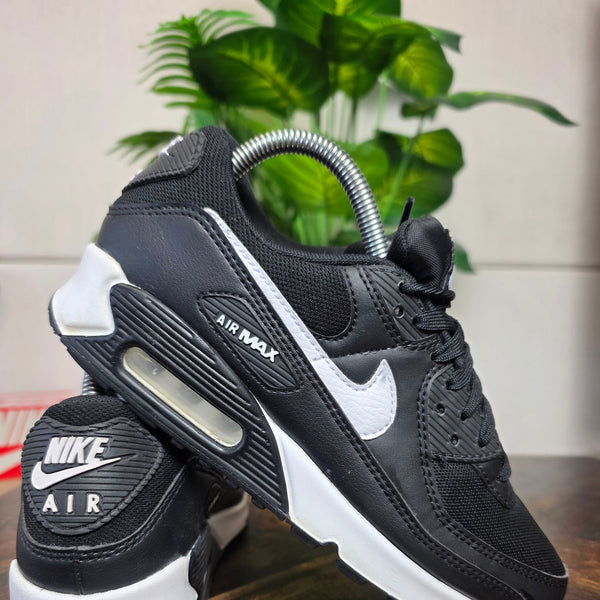 Nike Air Max 90 Black White maat 38,5