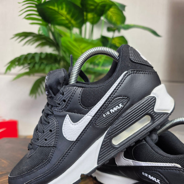 Nike Air Max 90 Black White maat 38,5