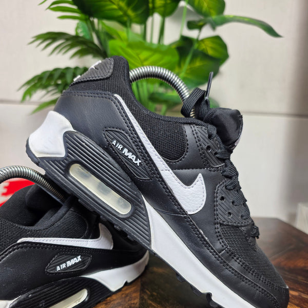 Nike Air Max 90 Black White maat 38,5