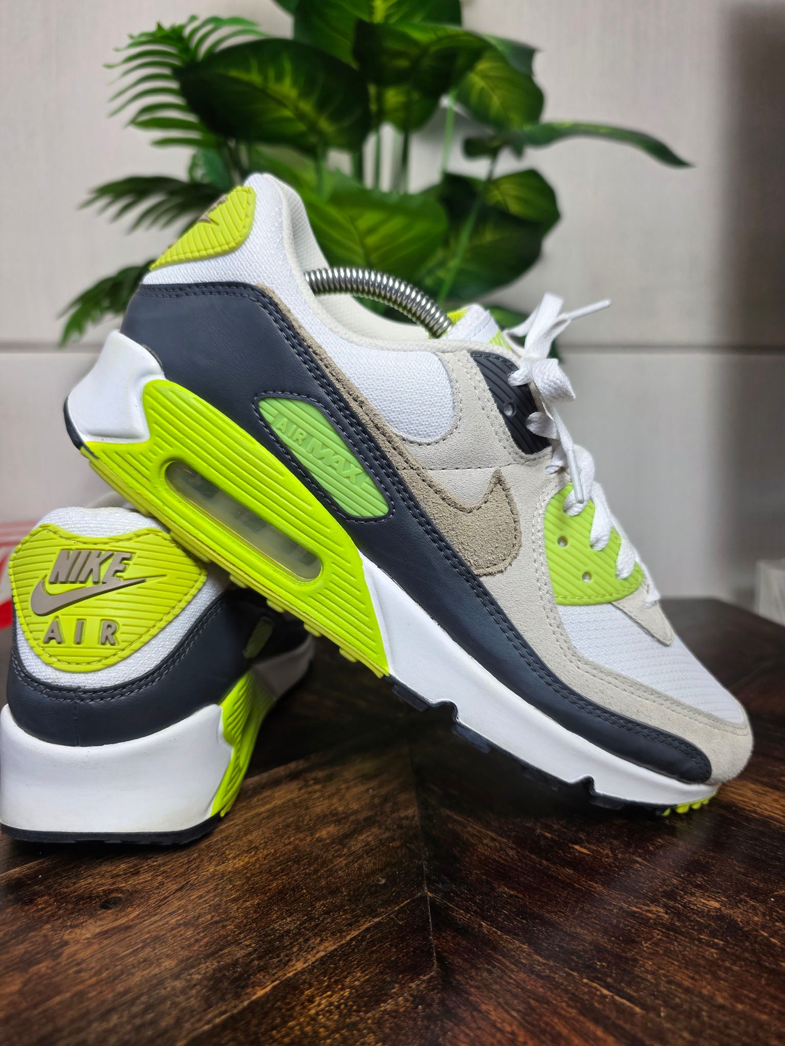 Nike Air Max 90 Cyber Khaki maat 44