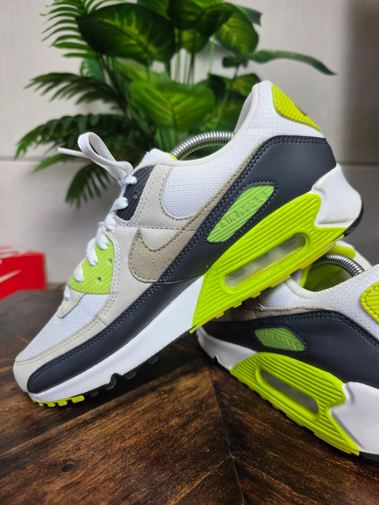 Nike Air Max 90 Cyber Khaki maat 44