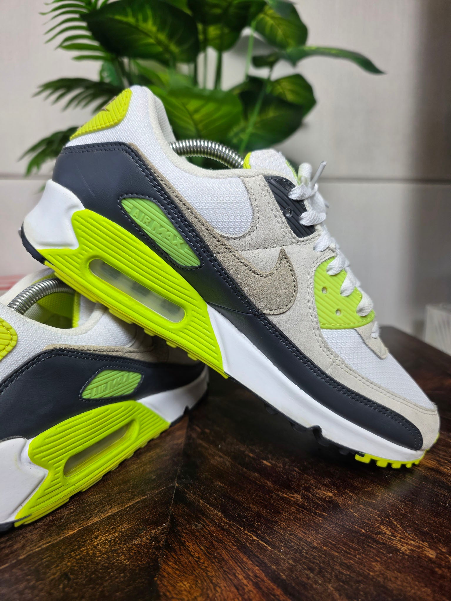 Nike Air Max 90 Cyber Khaki maat 44