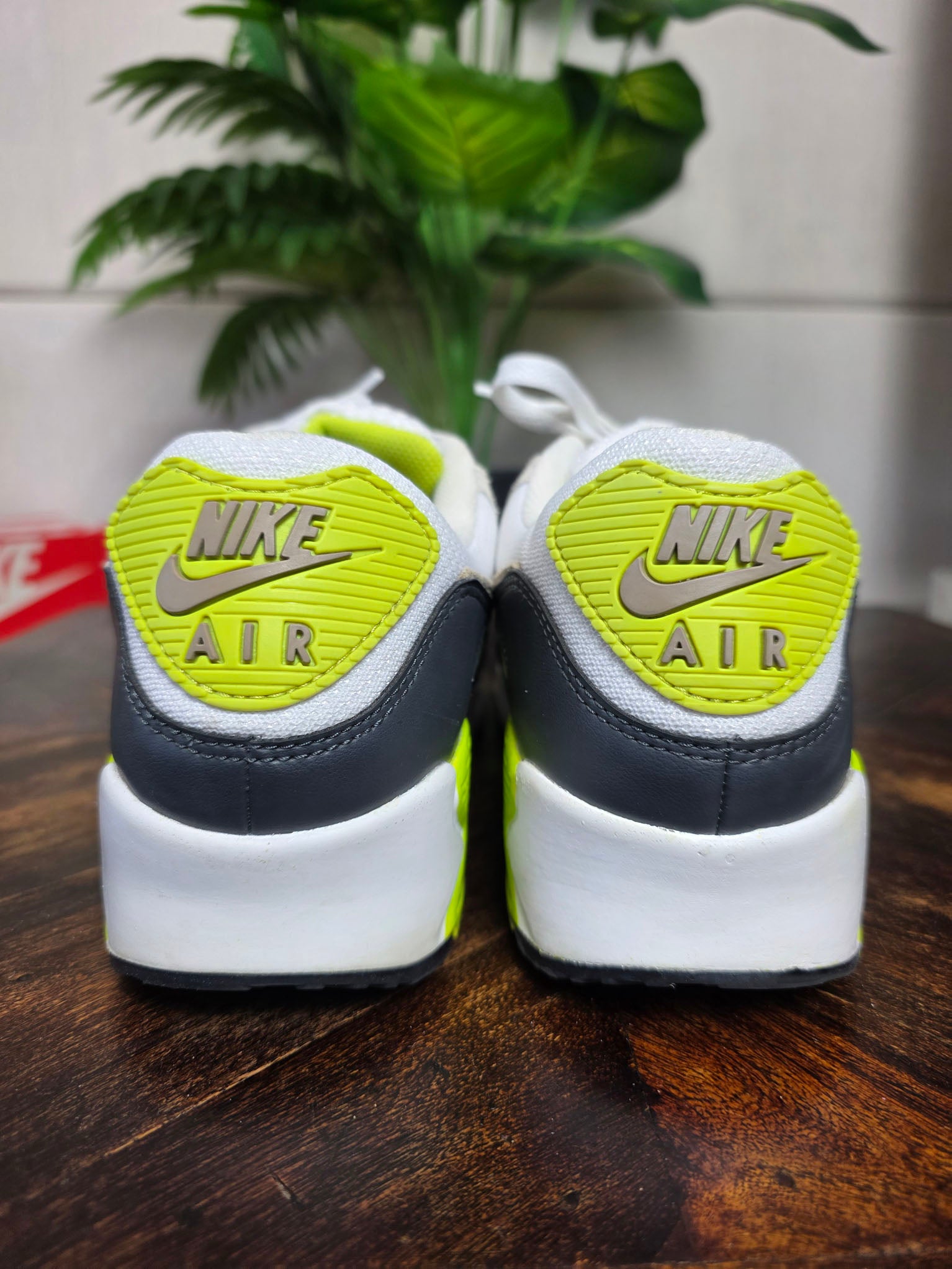 Nike Air Max 90 Cyber Khaki maat 44