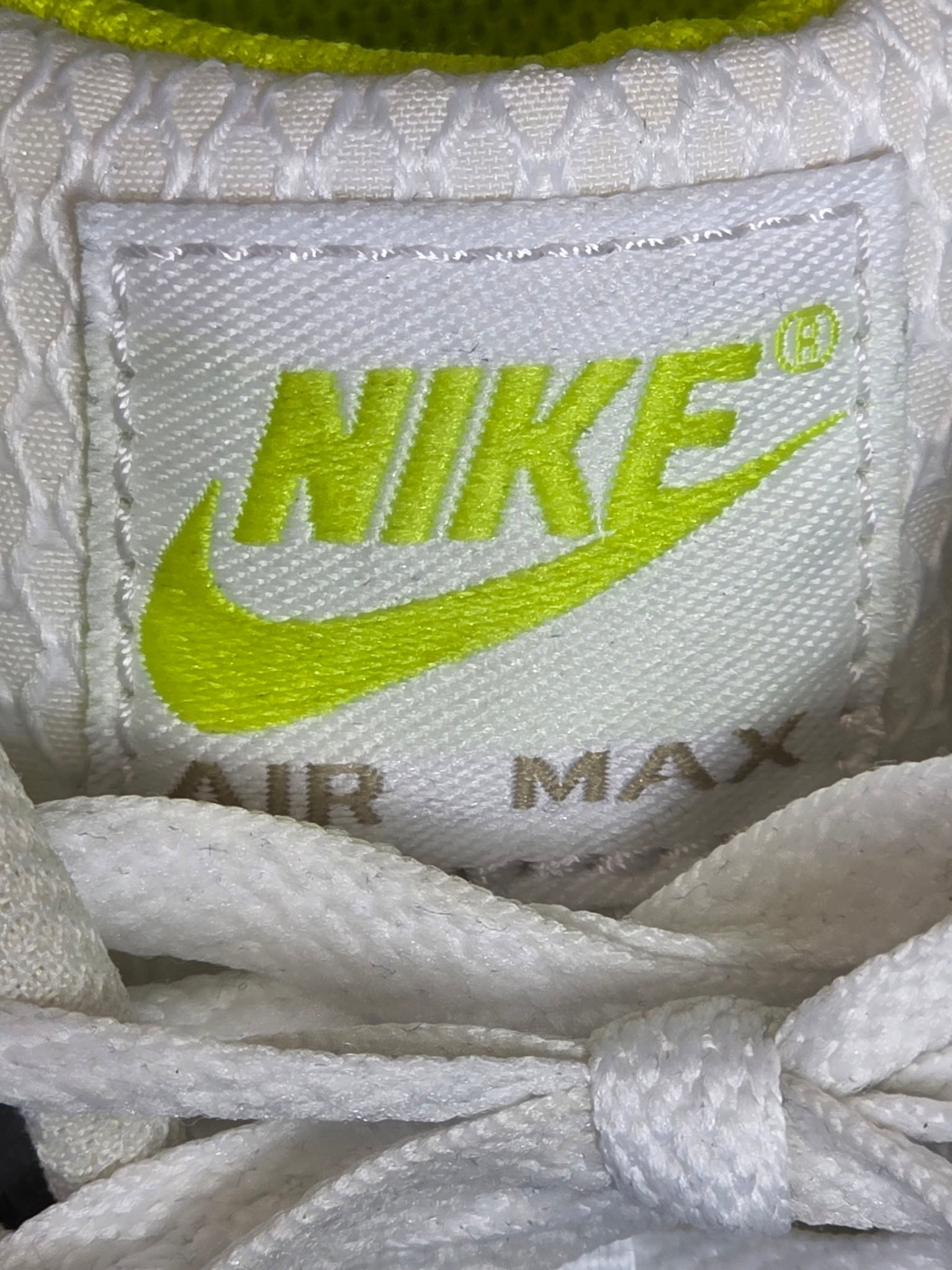 Nike Air Max 90 Cyber Khaki maat 44
