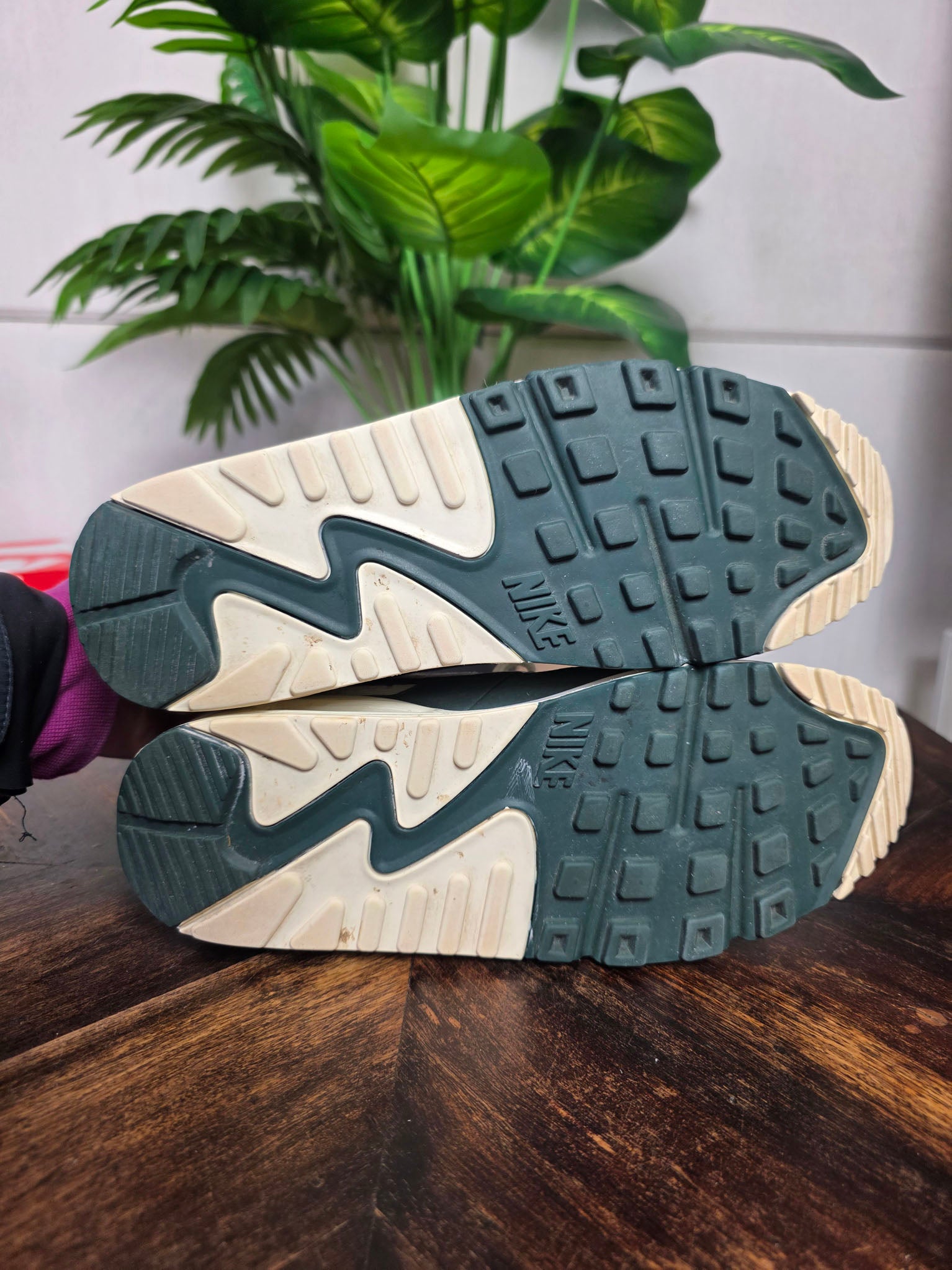 Nike Air Max 90 Vintage Green maat 40