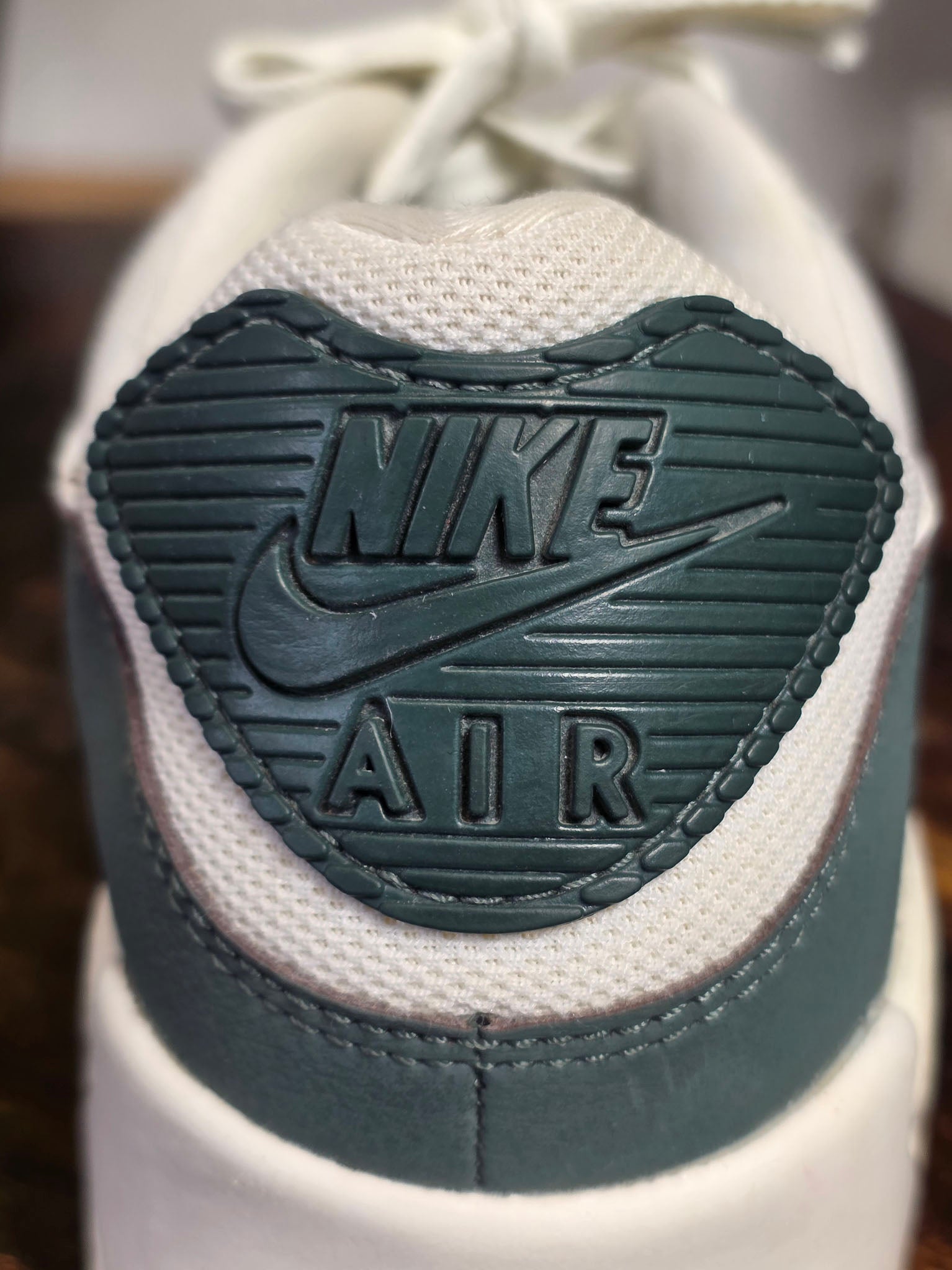 Nike Air Max 90 Vintage Green maat 40