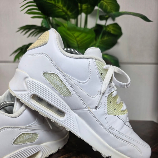 Nike Air Max 90 Triple White LTR maat 42,5