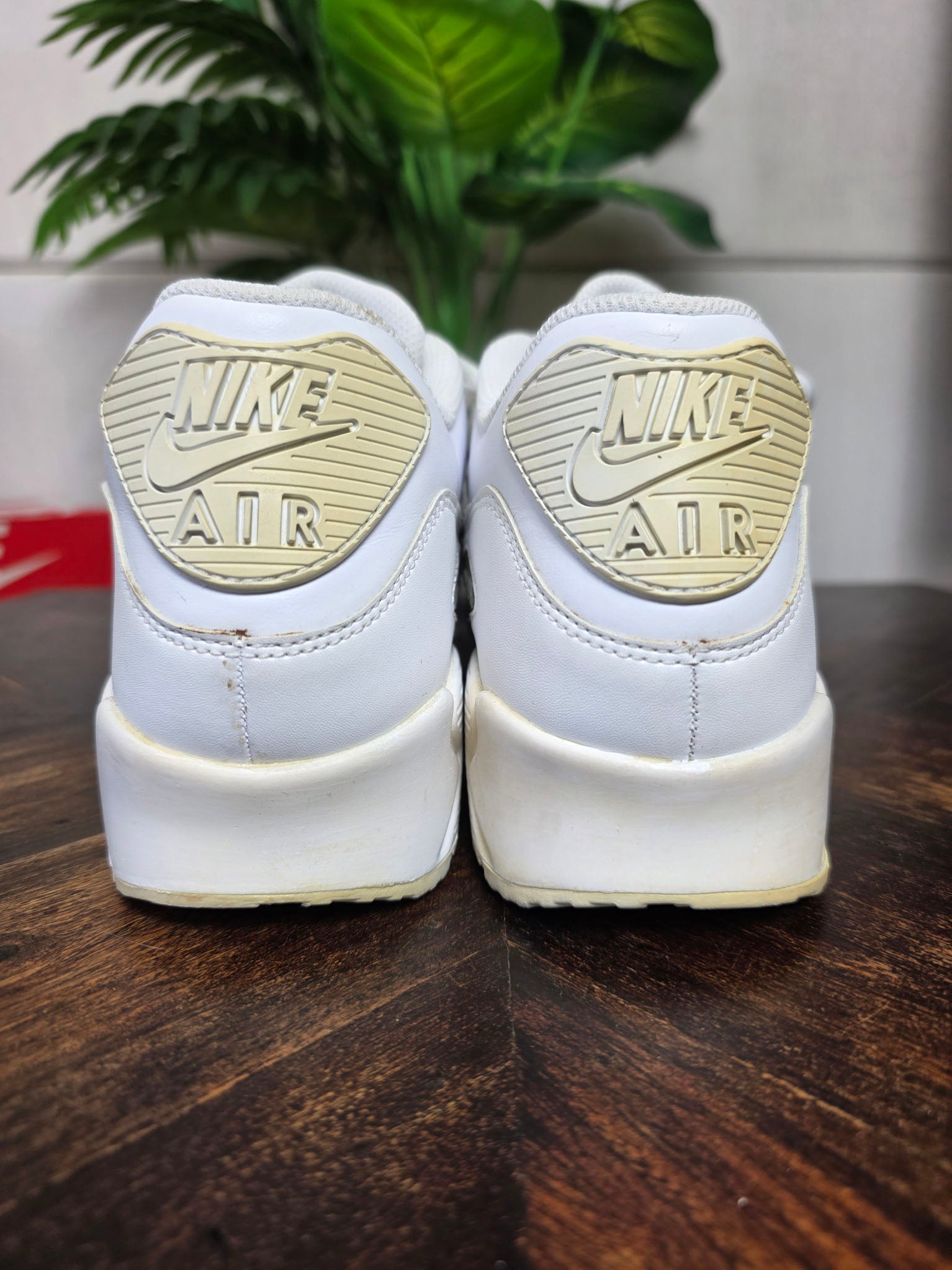 Nike Air Max 90 Triple White LTR maat 42,5
