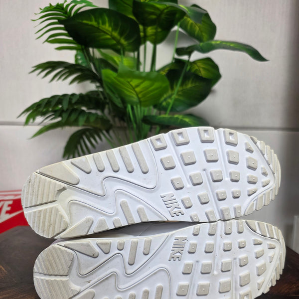 Nike Air Max 90 Triple White LTR maat 42,5