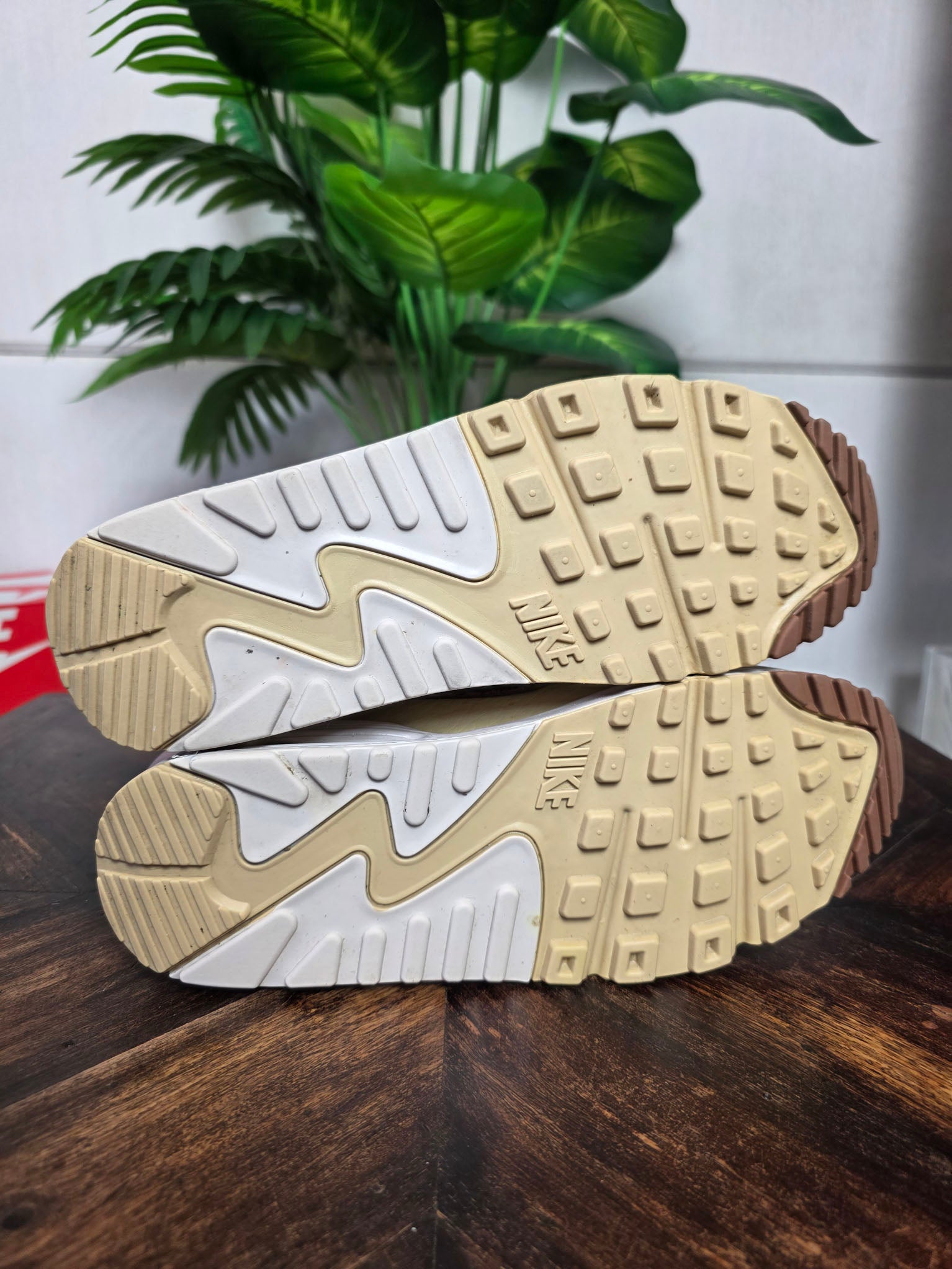 Nike Air Max 90 Futura Neapolitan maat 41