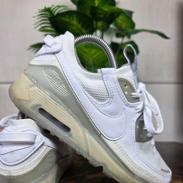 Nike Air Max 90 Terrascape Triple White maat 38,5