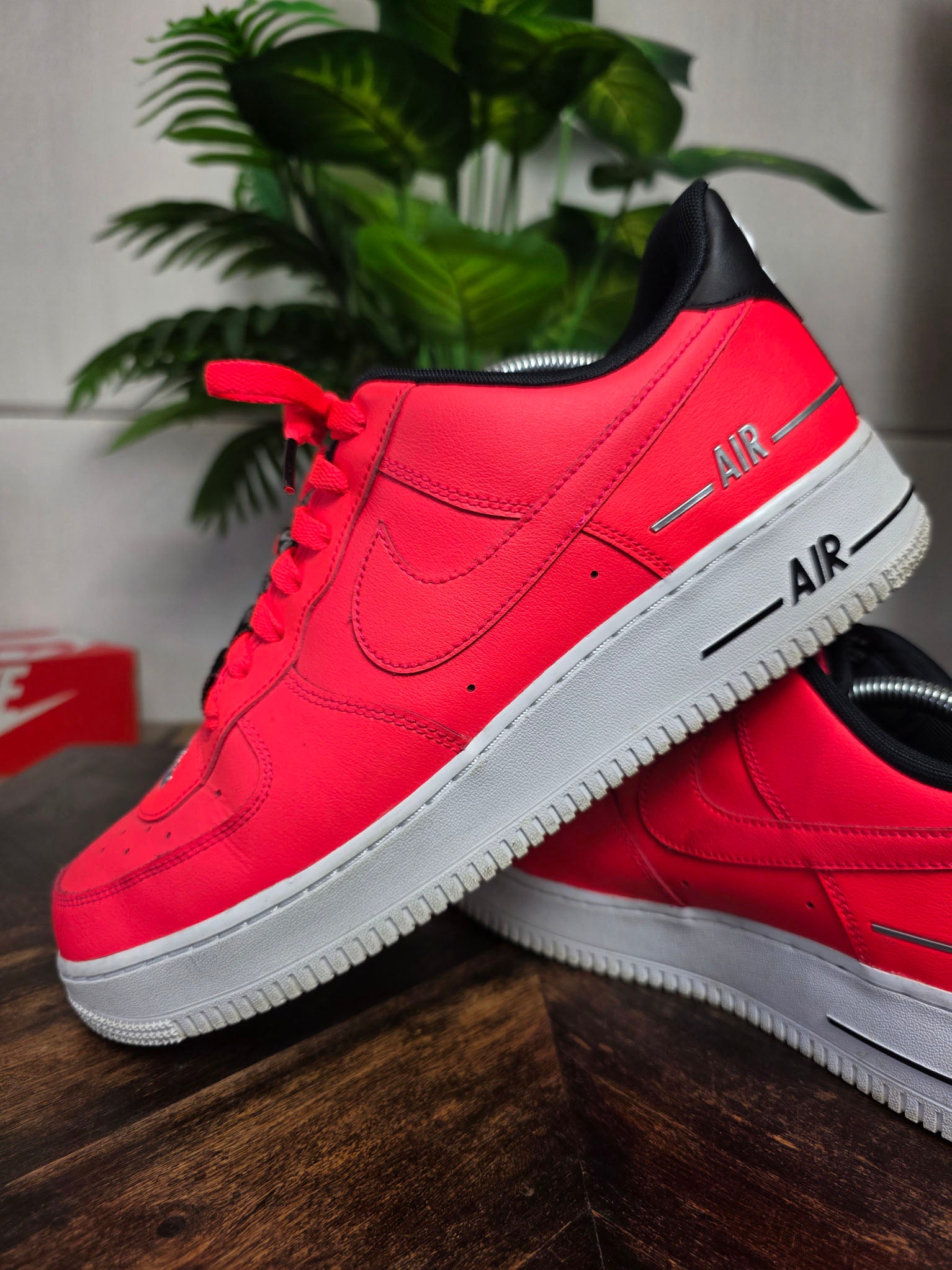 Nike Air Force 1 '07 Laser Crimson maat 44