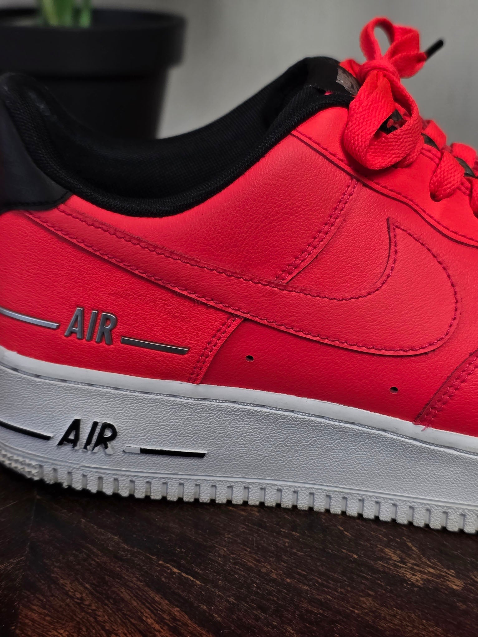 Nike Air Force 1 '07 Laser Crimson maat 44