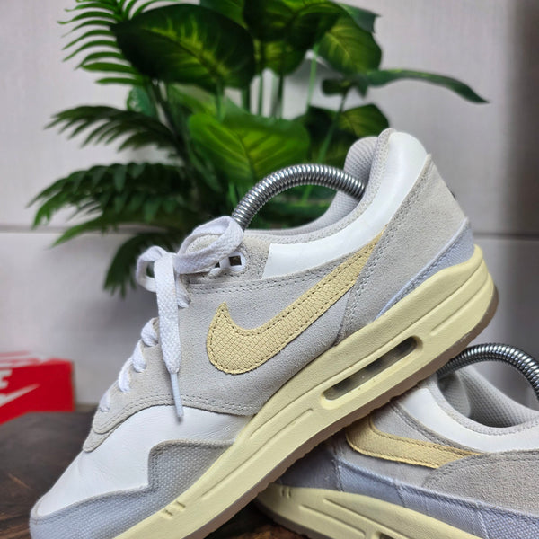 Nike Air Max 1 Crepe Light Bone maat 42