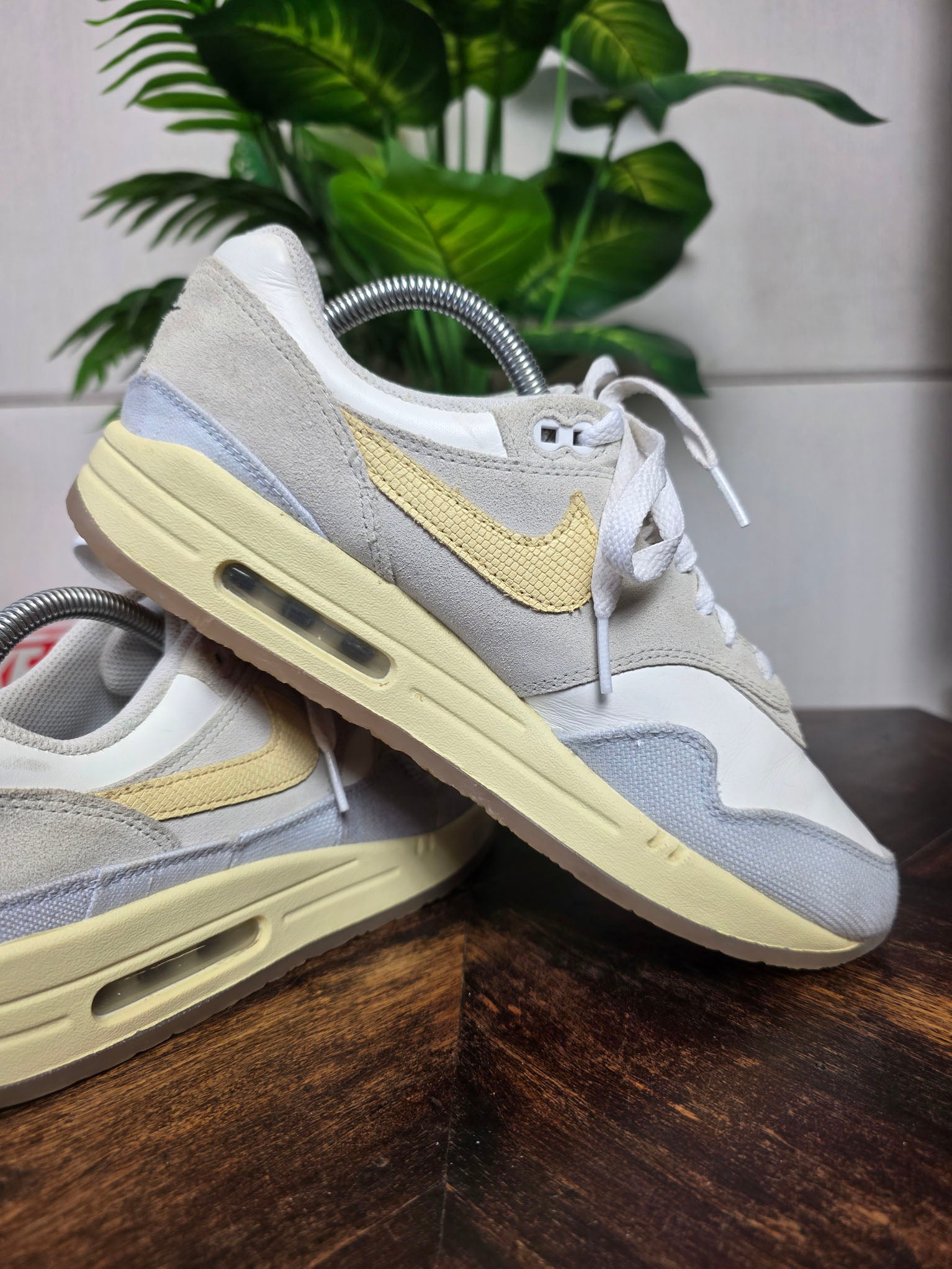 Nike Air Max 1 Crepe Light Bone maat 42