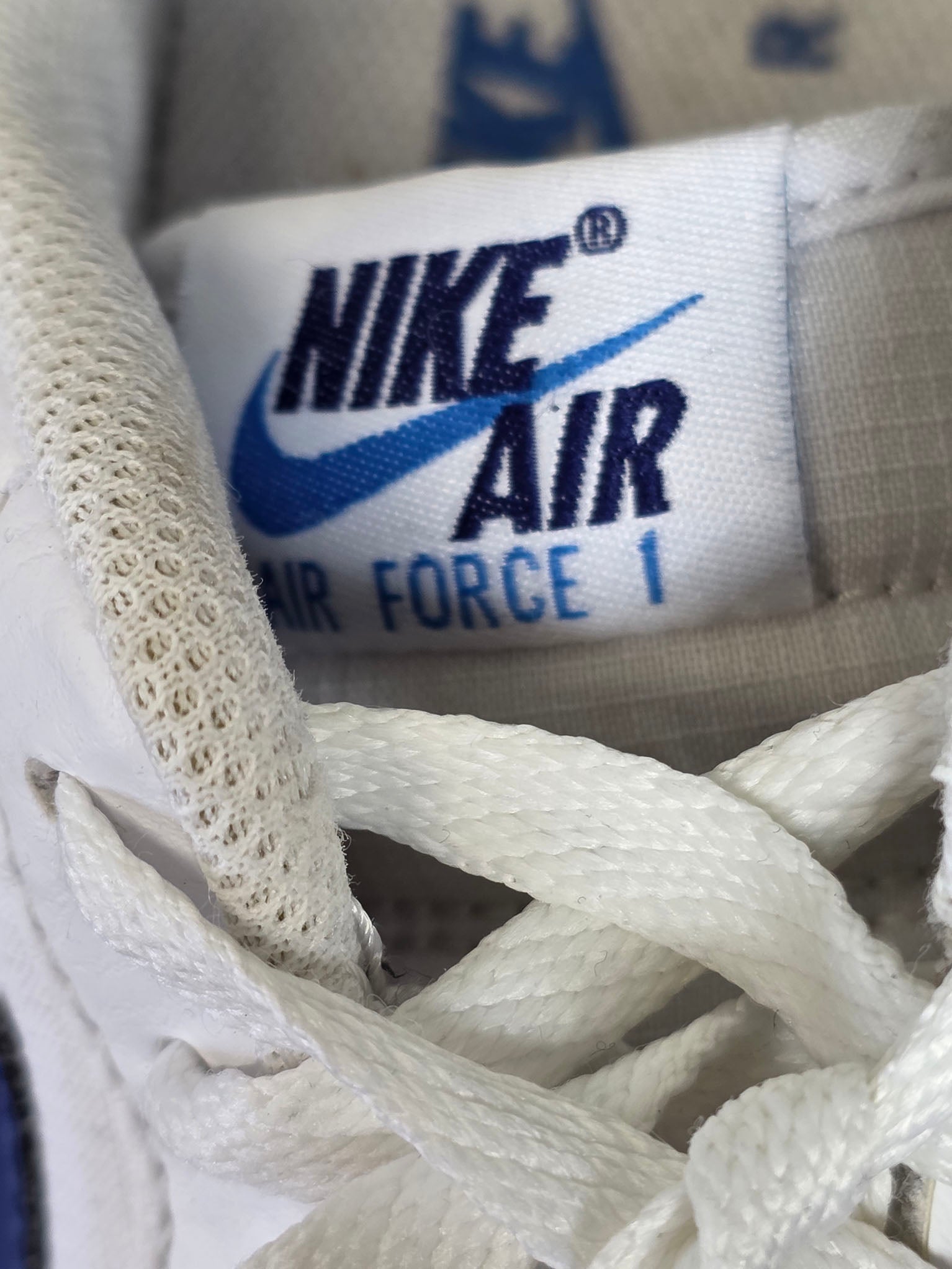 Nike Air Force 1 '07 White Blue maat 42