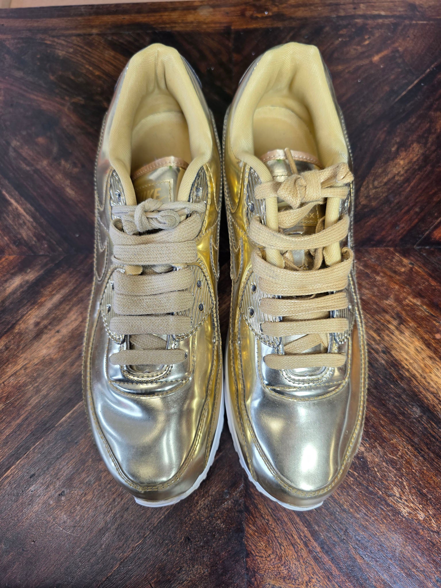 Nike Air Max 90 Metallic Gold maat 44,5