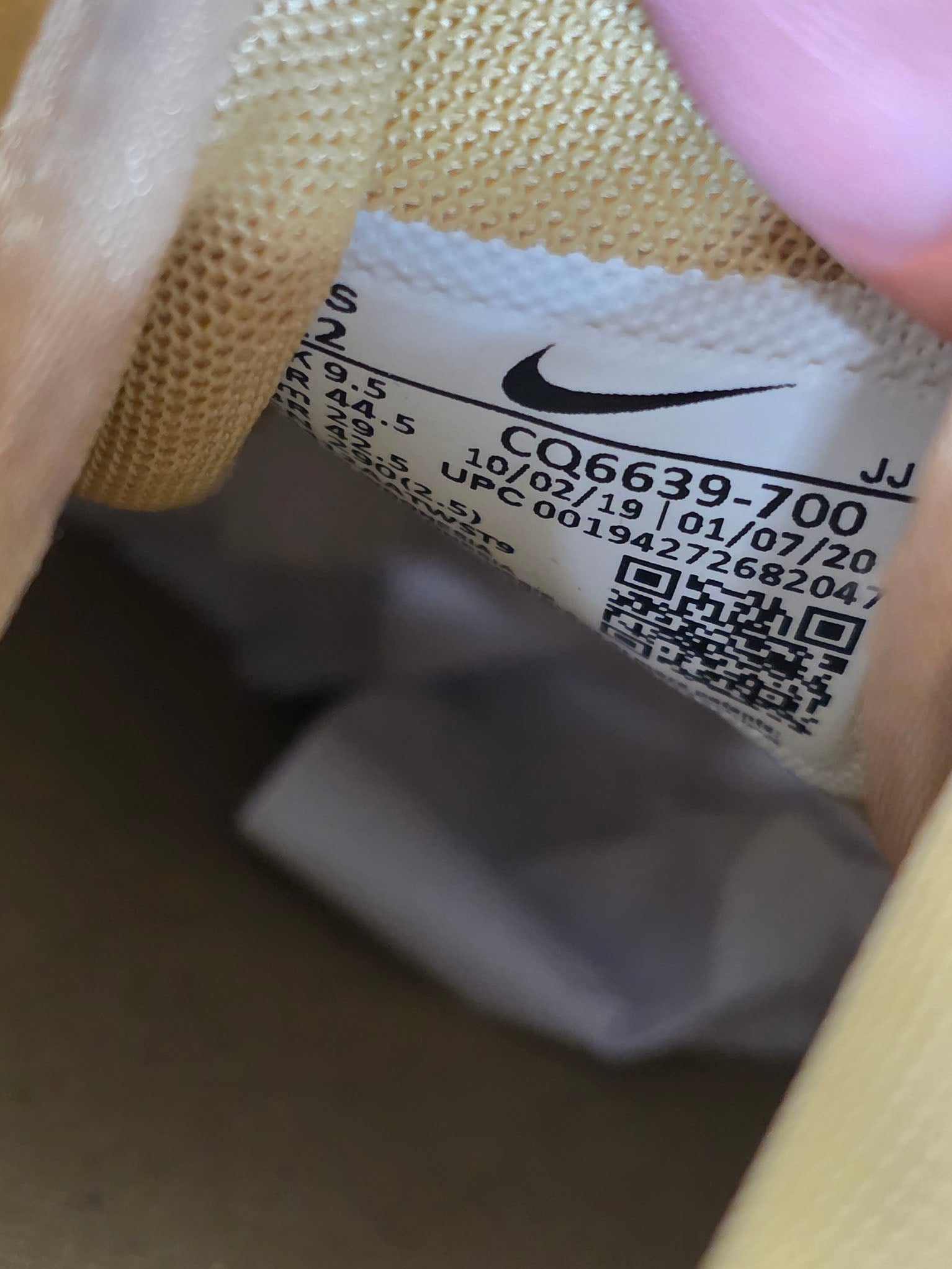 Nike Air Max 90 Metallic Gold maat 44,5