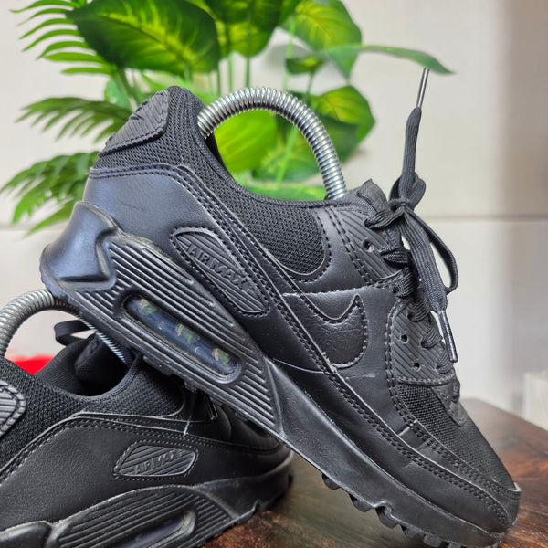 Nike Air Max 90 Triple Black maat 38,5