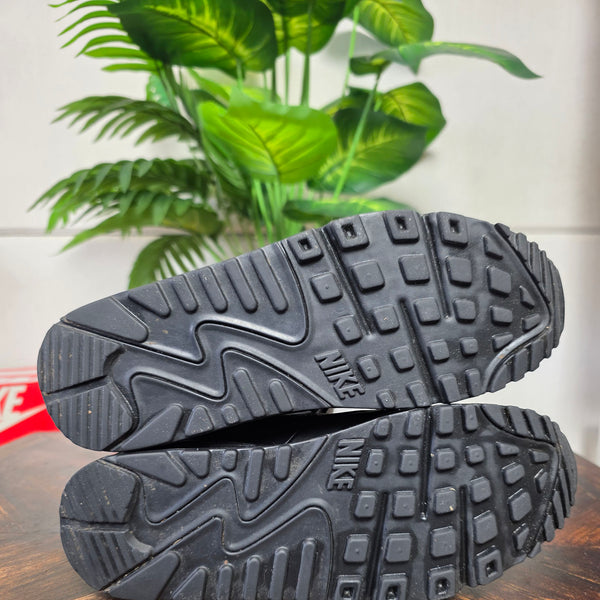 Nike Air Max 90 Triple Black maat 38,5