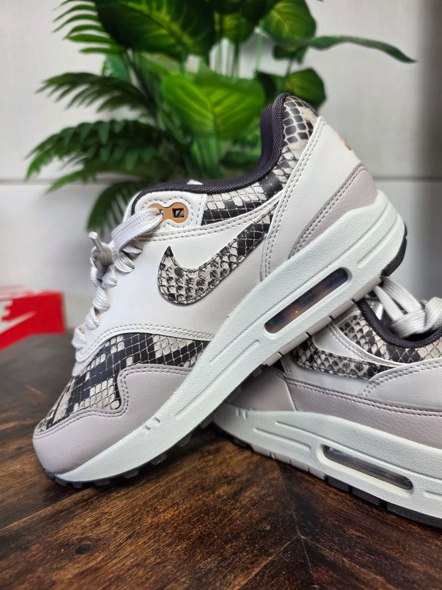 Nike Air Max 1 Snakeskin Light Orewood Brown maat 35,5