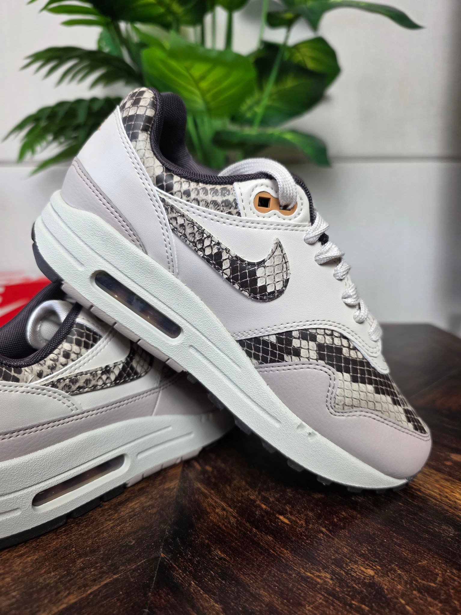 Nike Air Max 1 Snakeskin Light Orewood Brown maat 35,5