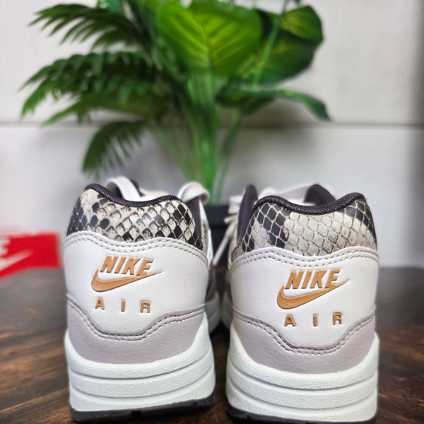Nike Air Max 1 Snakeskin Light Orewood Brown maat 35,5