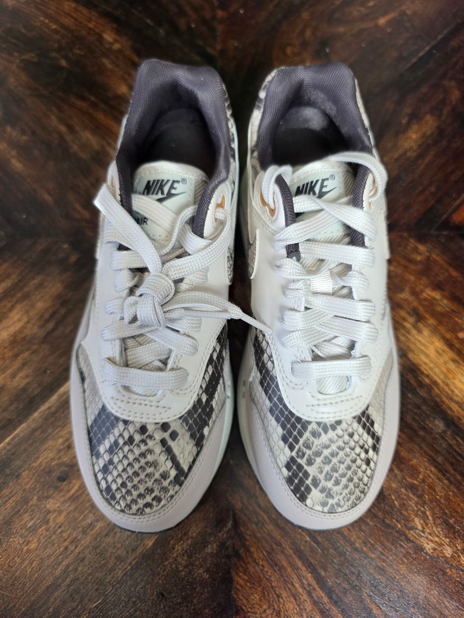 Nike Air Max 1 Snakeskin Light Orewood Brown maat 35,5