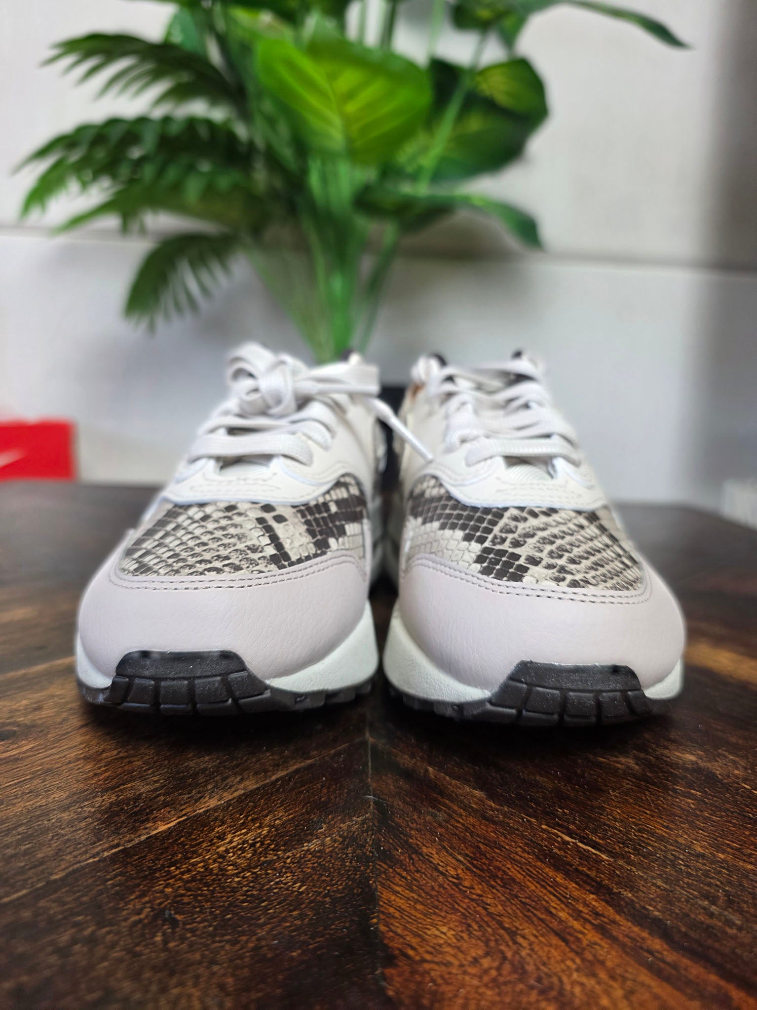 Nike Air Max 1 Snakeskin Light Orewood Brown maat 35,5