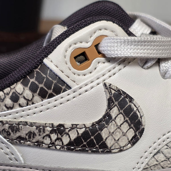 Nike Air Max 1 Snakeskin Light Orewood Brown maat 35,5