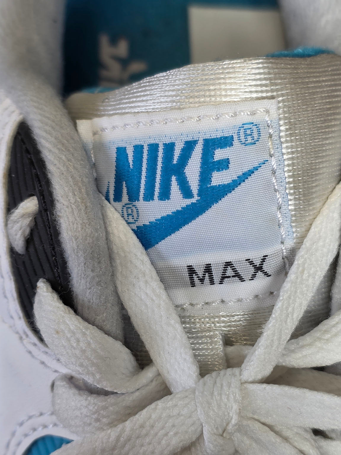 Nike Air Max 90 OG III Laser Blue maat 41