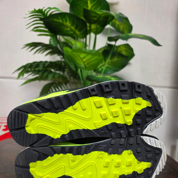 Nike Air Max 90 Gore-Tex Volt maat 42,5