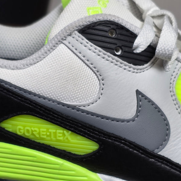 Nike Air Max 90 Gore-Tex Volt maat 42,5