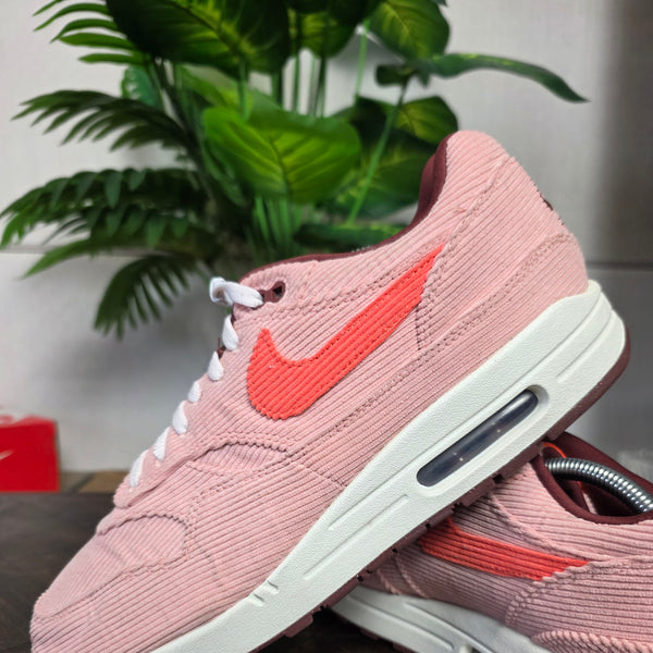 Nike Air Max 1 Coral Stardust Corduroy maat 45