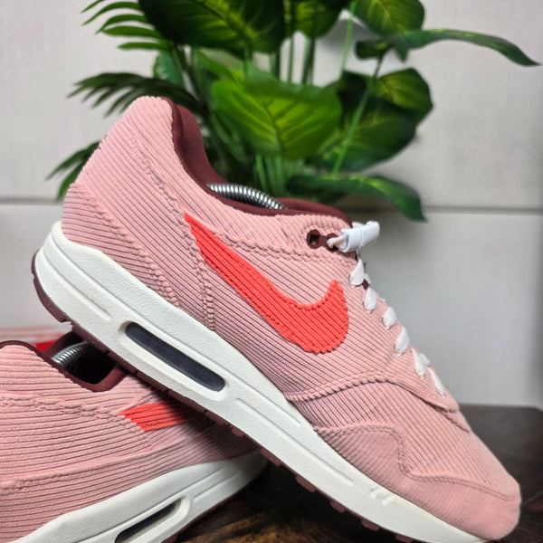 Nike Air Max 1 Coral Stardust Corduroy maat 45