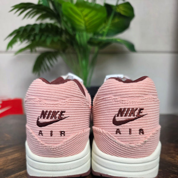 Nike Air Max 1 Coral Stardust Corduroy maat 45