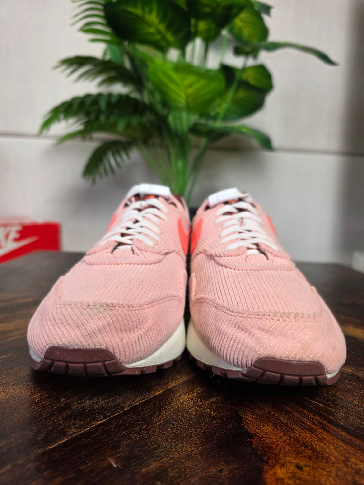 Nike Air Max 1 Coral Stardust Corduroy maat 45
