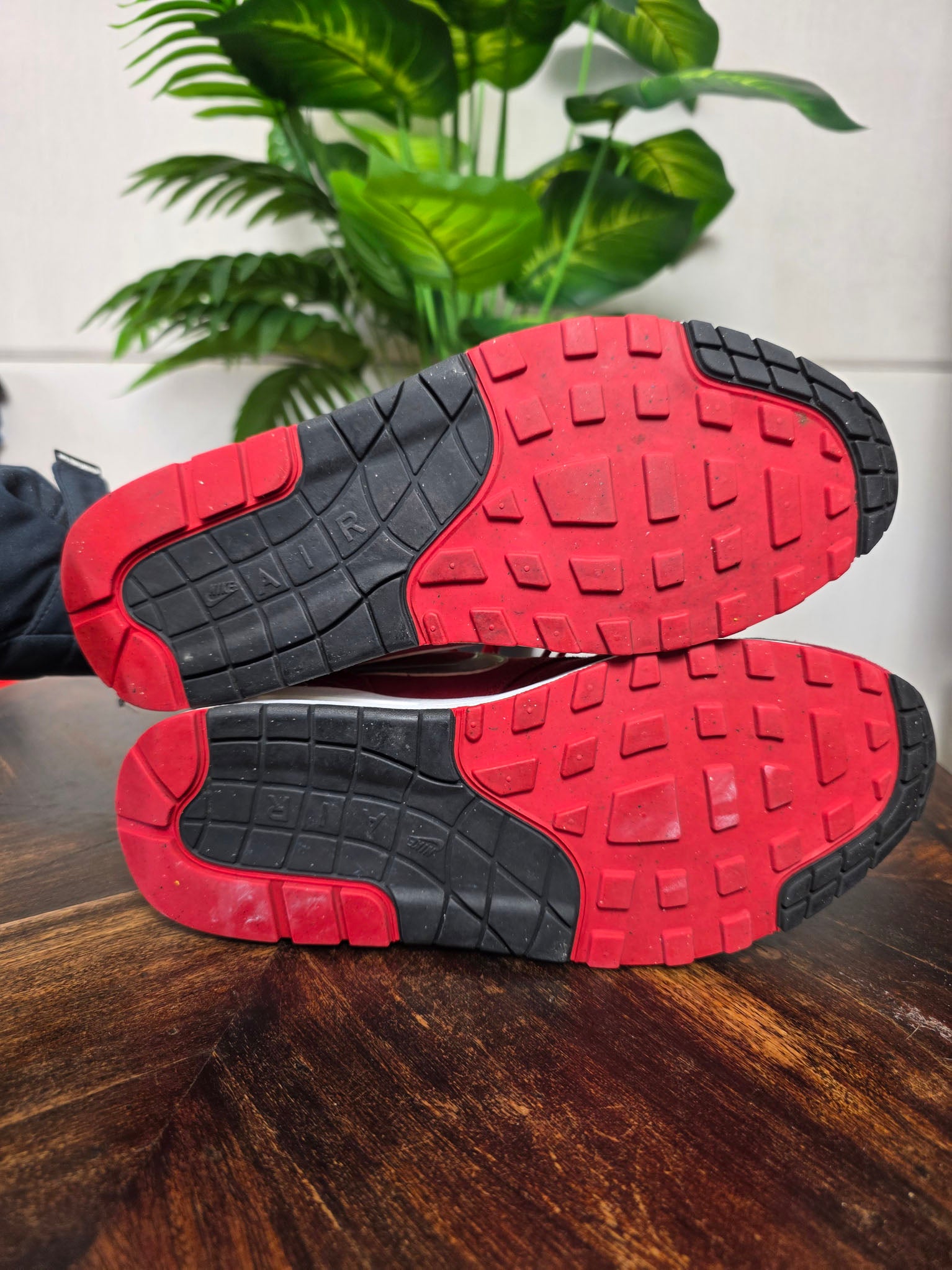 Nike Air Max 1 Hyper Red maat 40,5