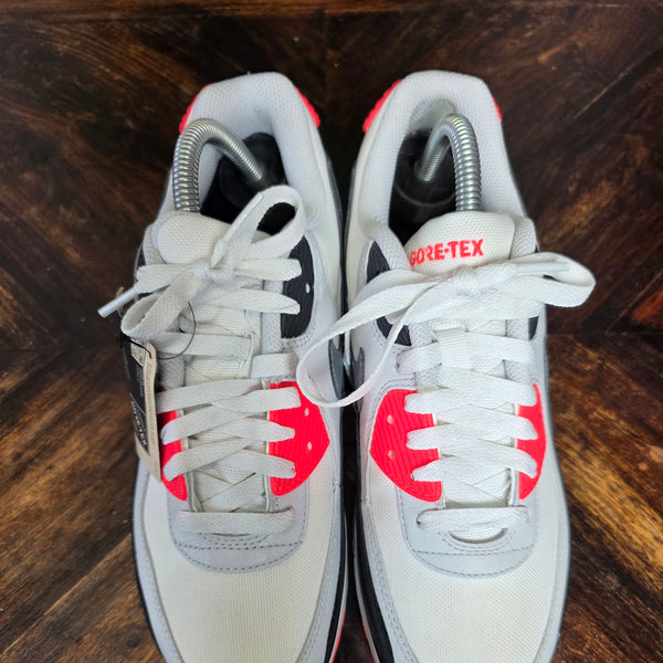 Nike Air Max 90 GoreTex Infrared maat 40