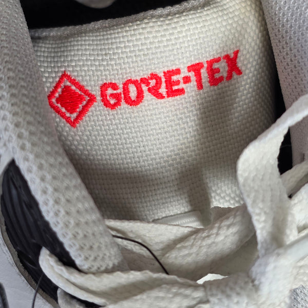 Nike Air Max 90 GoreTex Infrared maat 40