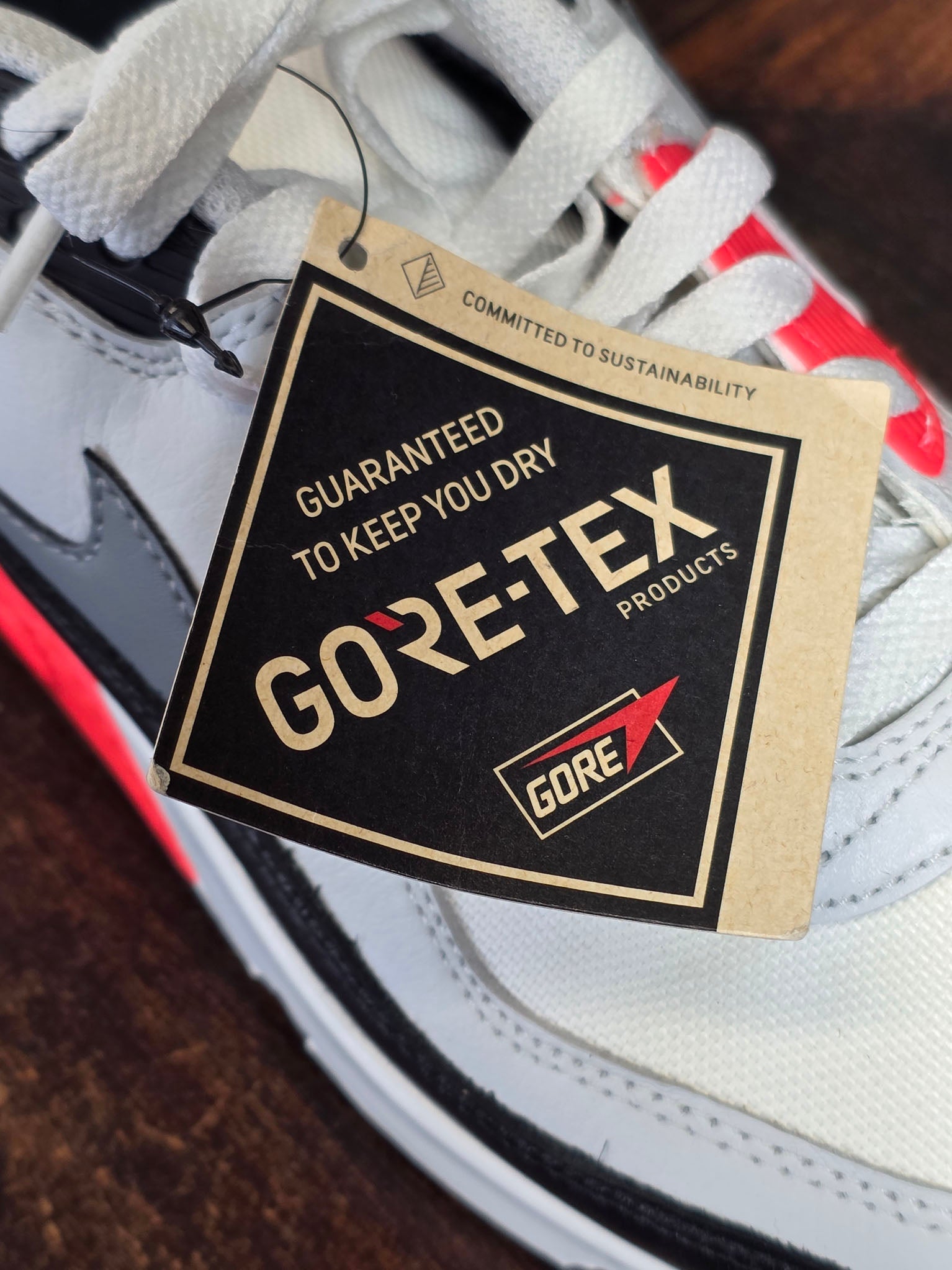 Nike Air Max 90 GoreTex Infrared maat 40