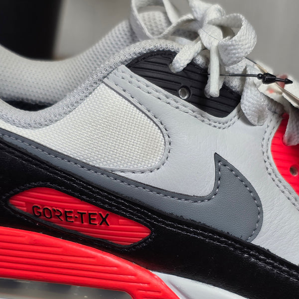 Nike Air Max 90 GoreTex Infrared maat 40