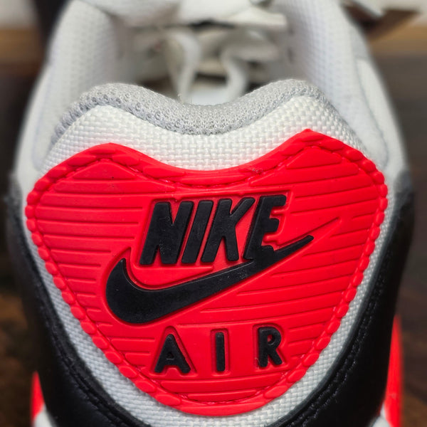 Nike Air Max 90 GoreTex Infrared maat 40