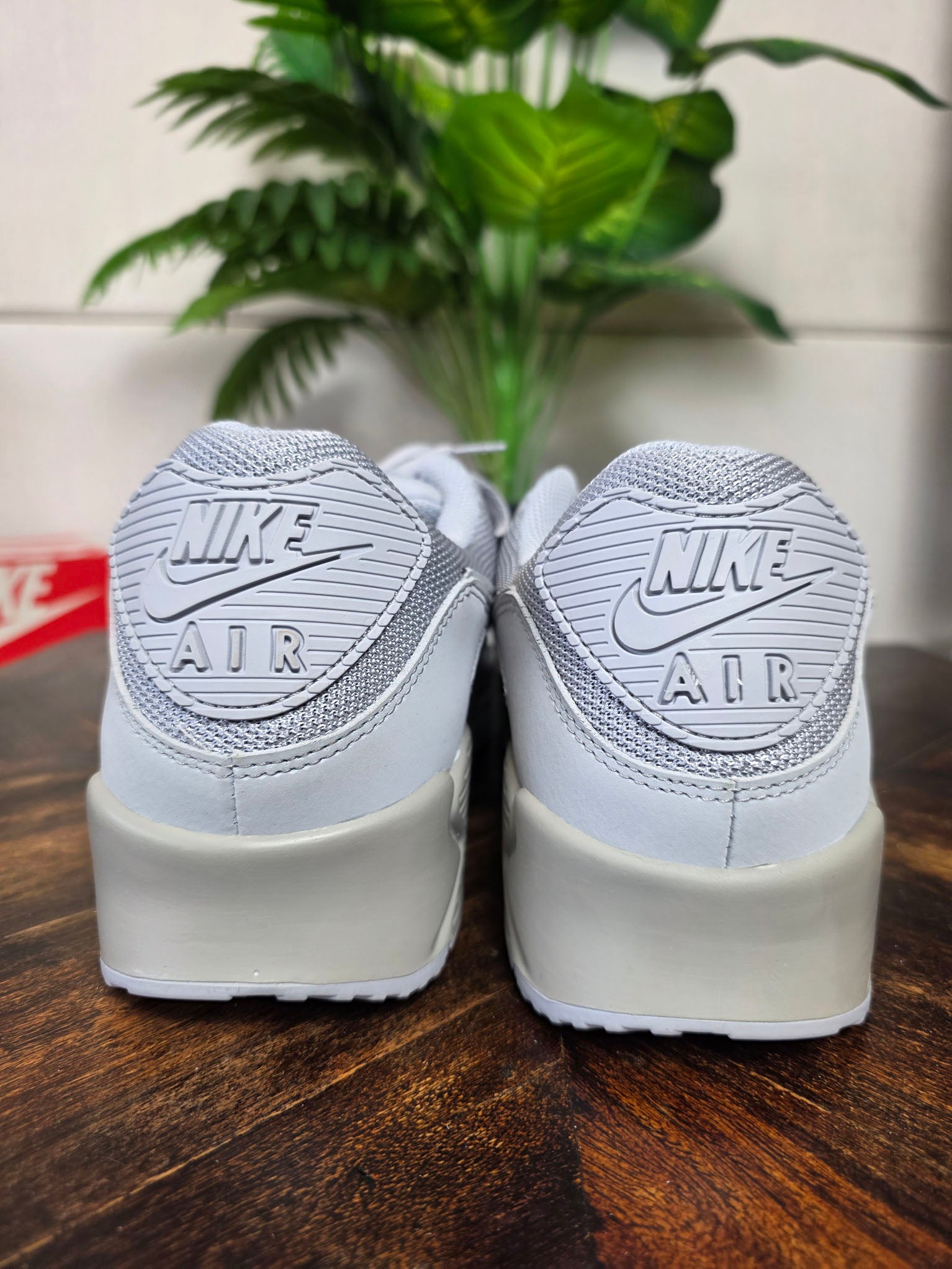 Nike Air Max 90 Triple Wolf Grey maat 48,5