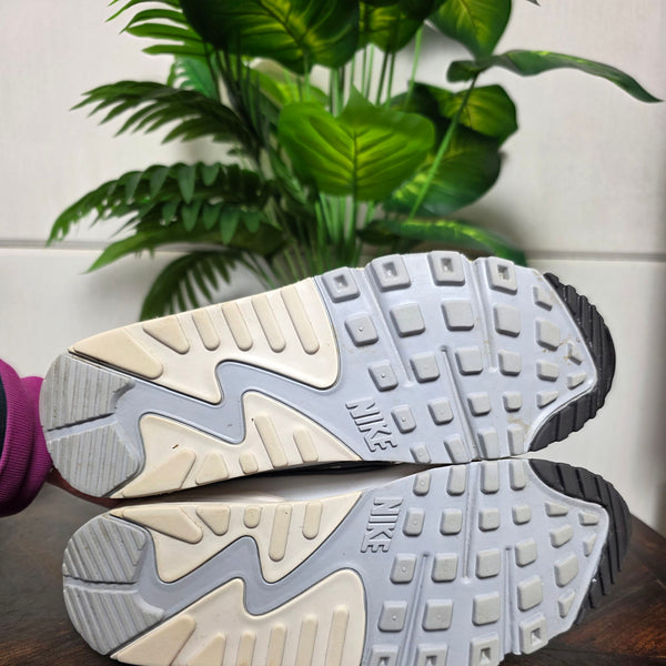 Nike Air Max 90 Futura Black White maat 41
