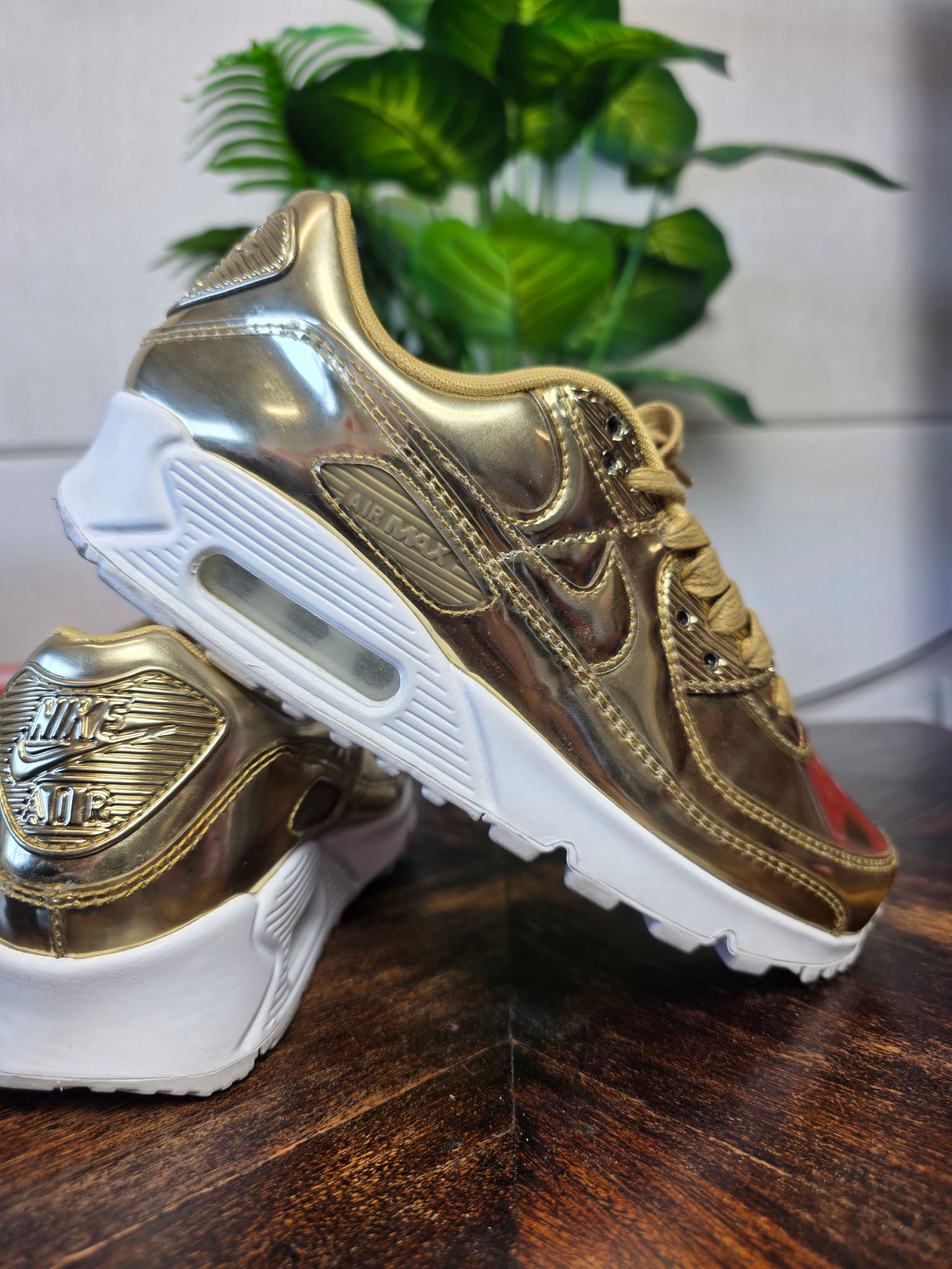 Nike Air Max 90 Metallic Gold maat 36,5