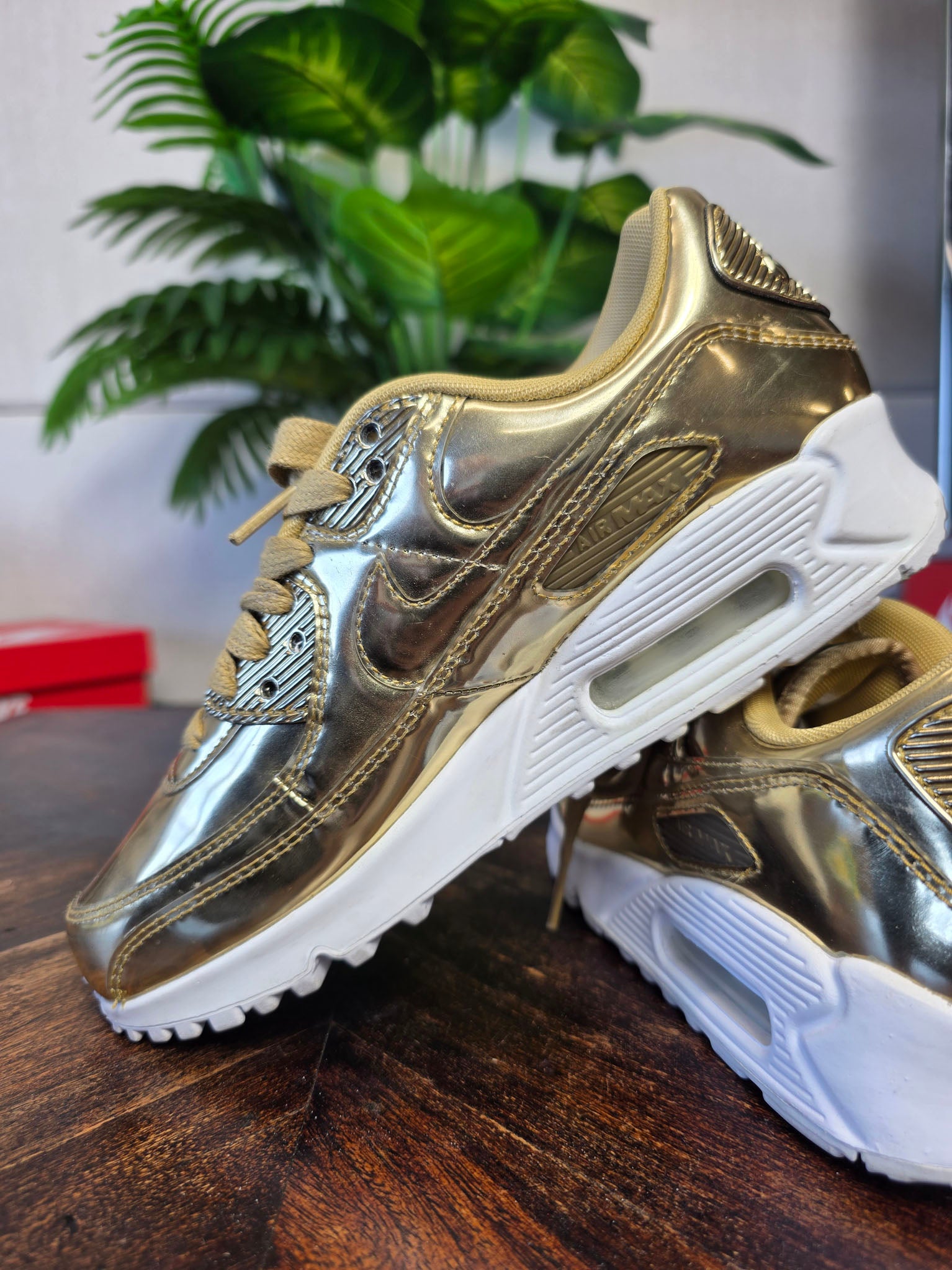 Nike Air Max 90 Metallic Gold maat 36,5