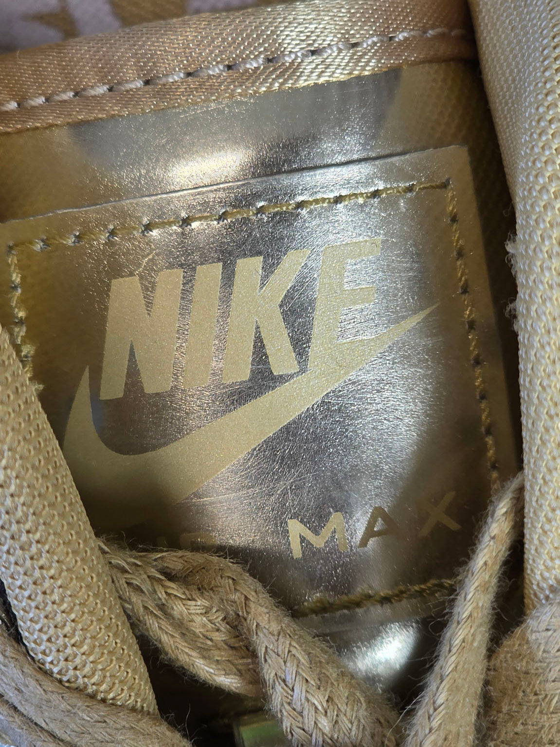 Nike Air Max 90 Metallic Gold maat 36,5