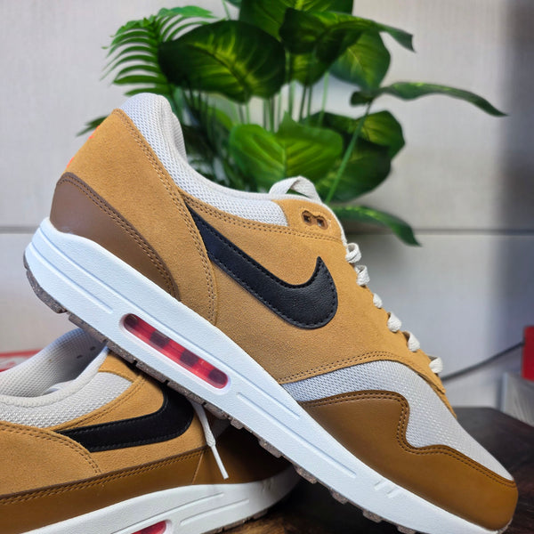 Nike Air Max 1 Escape British Tan Light Bone maat 50,5